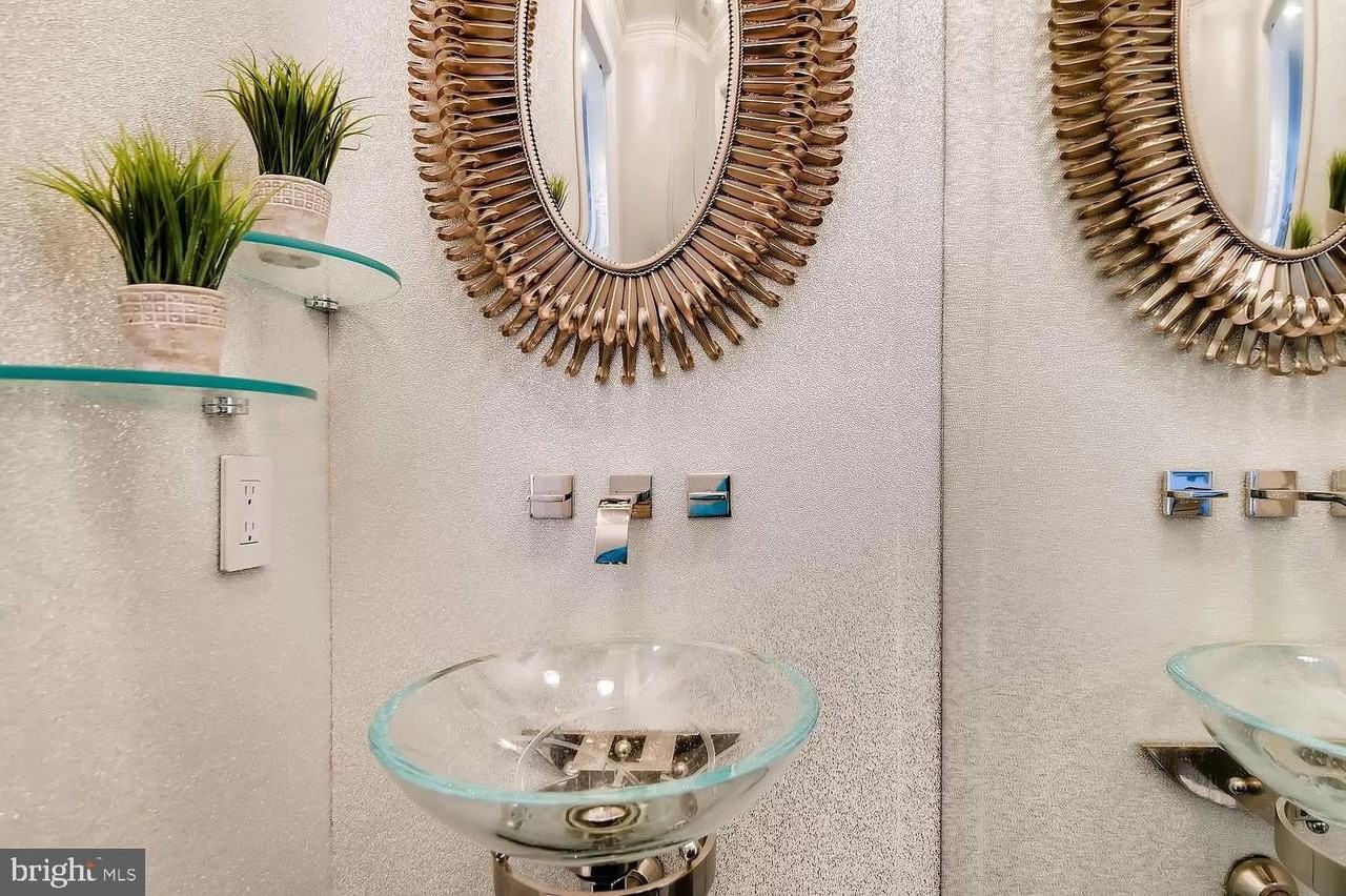 2919 Elliott St - Photo 3 of 25