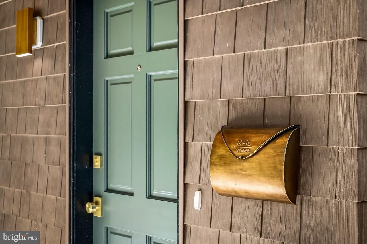 4629 Keswick Rd - Photo 3 of 49