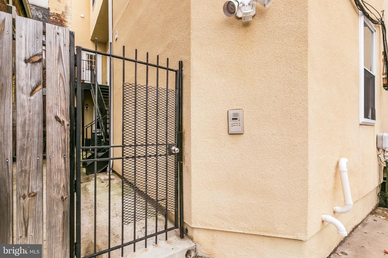 910 S Charles St Unit A #A - Photo 4 of 47