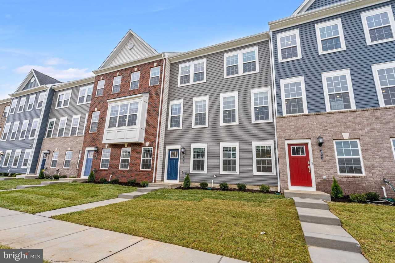 1829 Parham Way - Photo 3 of 37