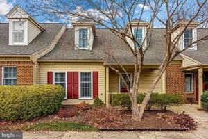 featured image of 910 Mclendon Dr