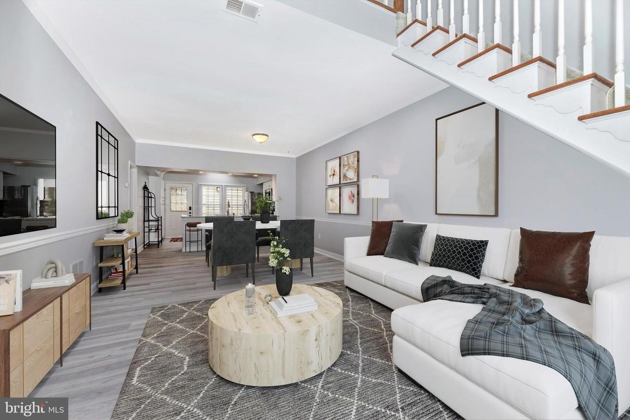 910 Mclendon Dr - Photo 5 of 50