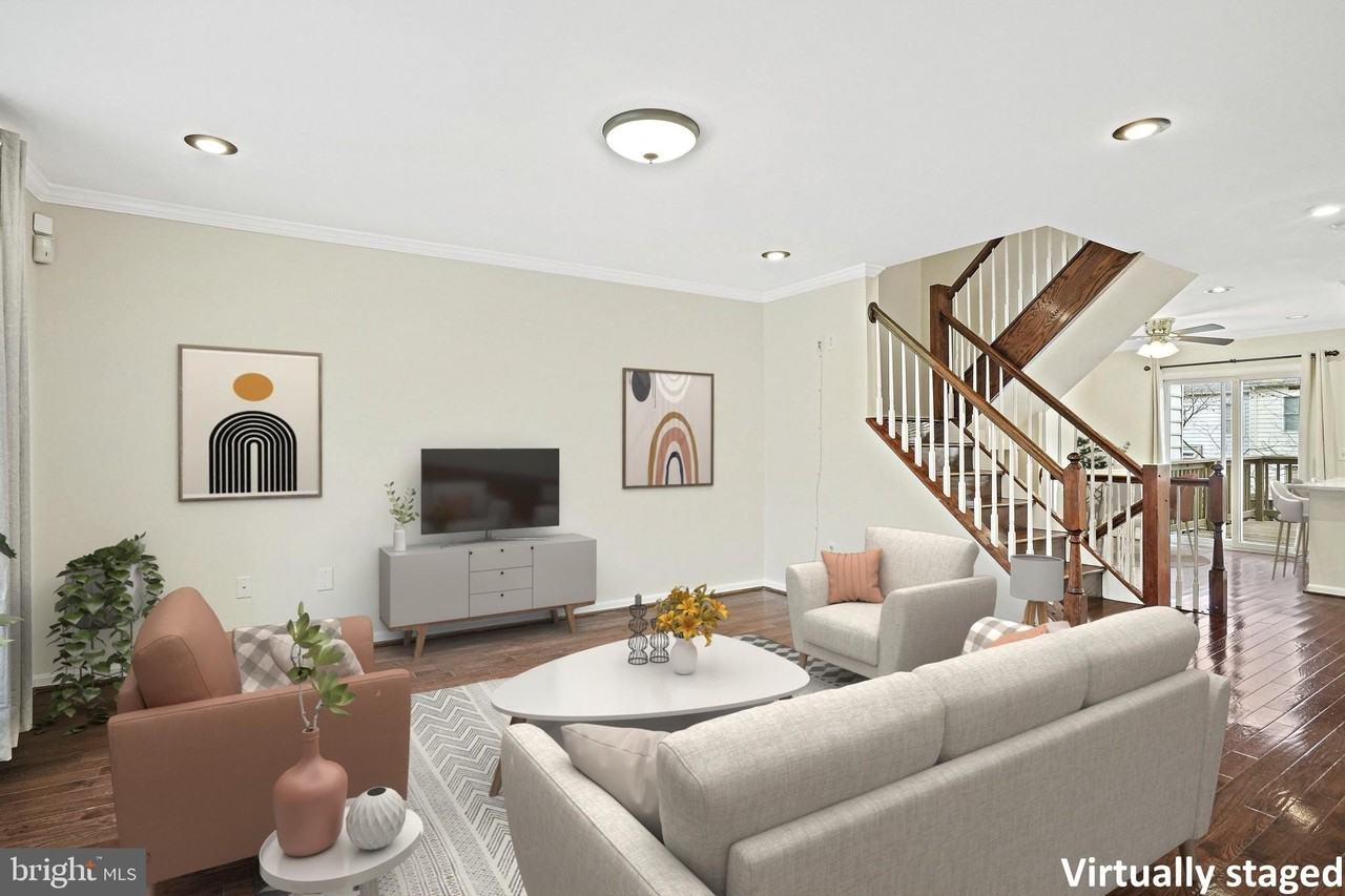 9216 Burley Ln - Photo 3 of 37