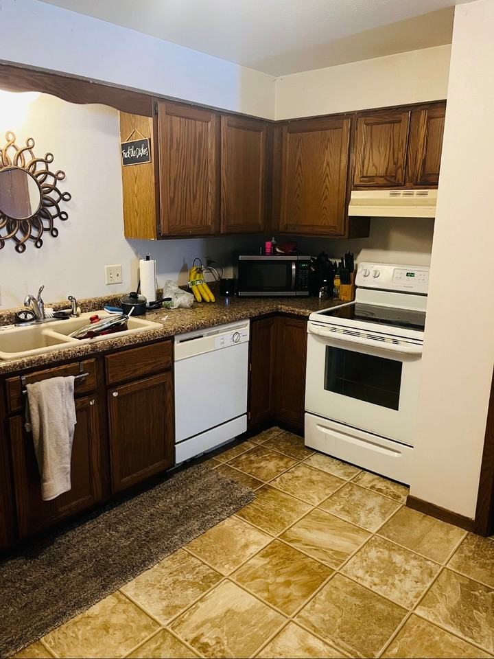 1816 Green Valley Dr #1816 - Photo 2 of 5