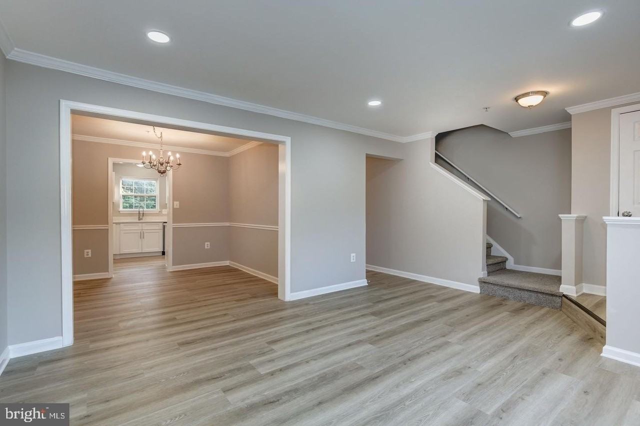 4719 Springmaid Ln - Photo 6 of 34