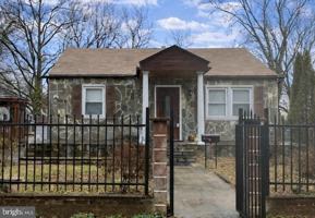 featured image of 4800 Madison St