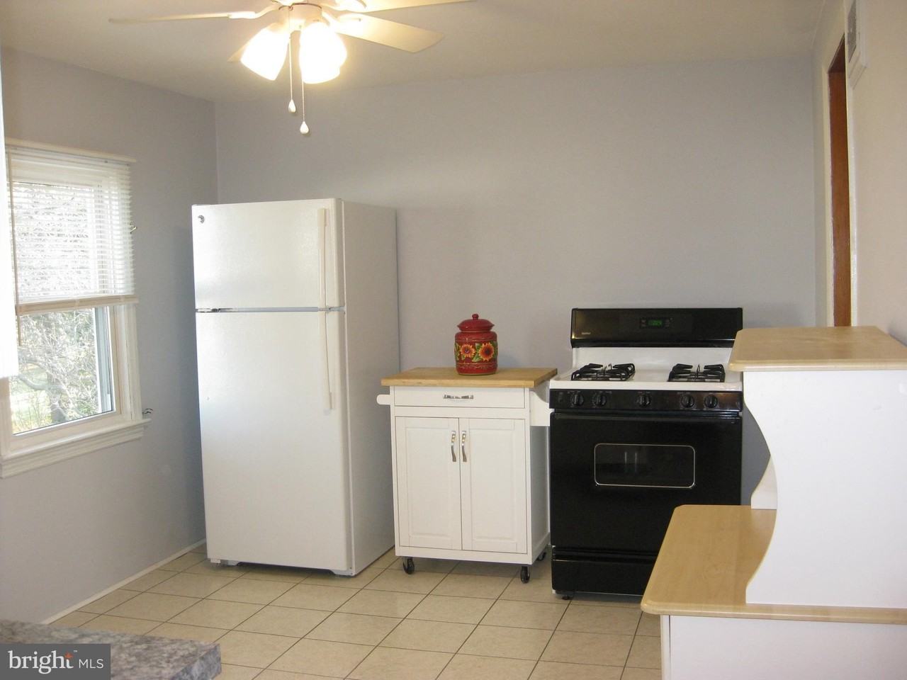 715 White Horse Ave Apt 2 #2 - Photo 5 of 7