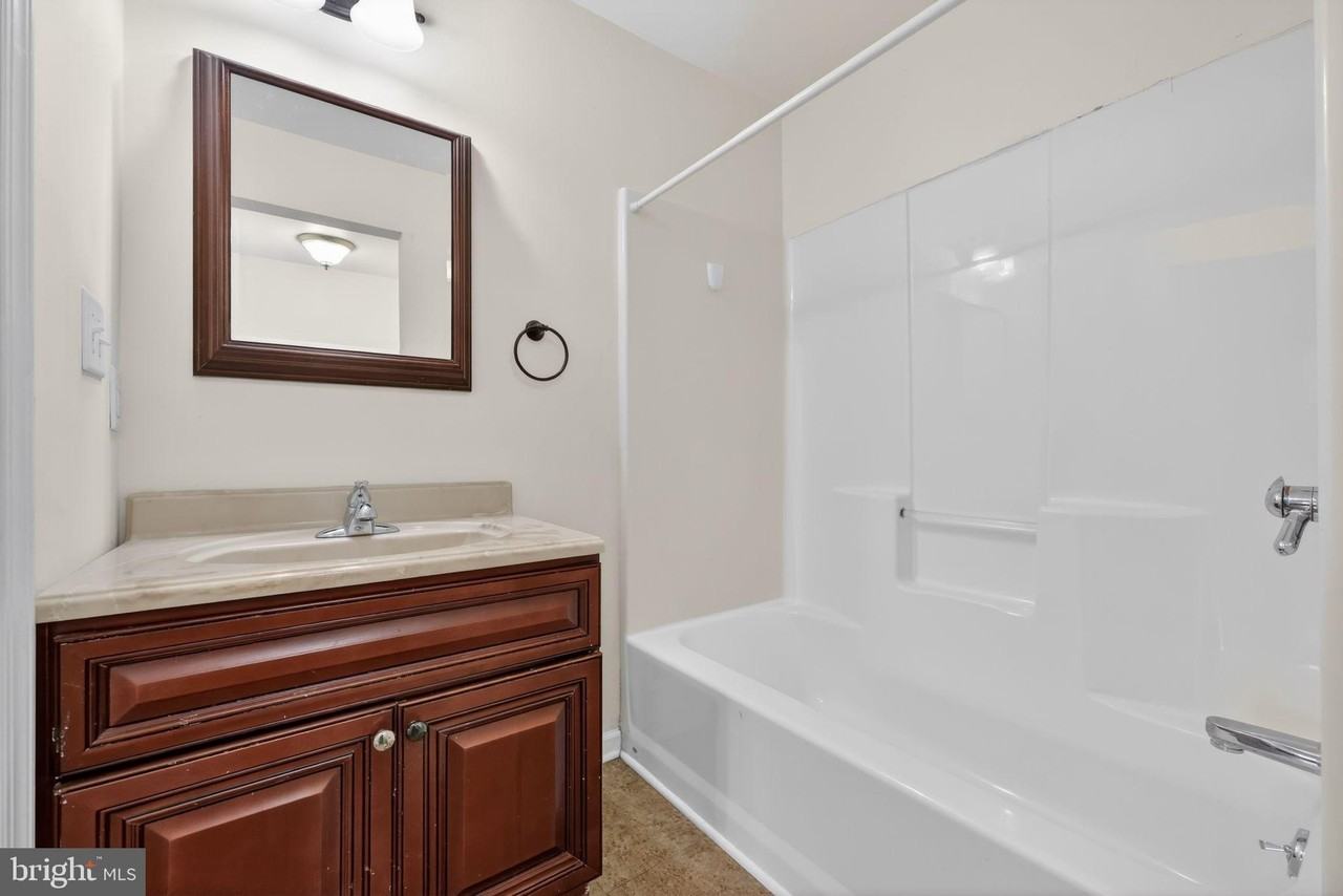 151 Bellevue Ave Apt C #C - Photo 7 of 7