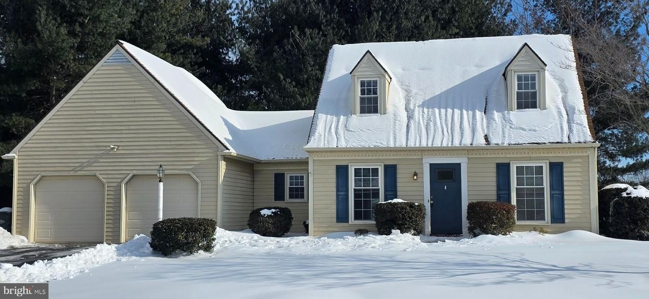 3213 Maplecrest Ter - Photo 2 of 19