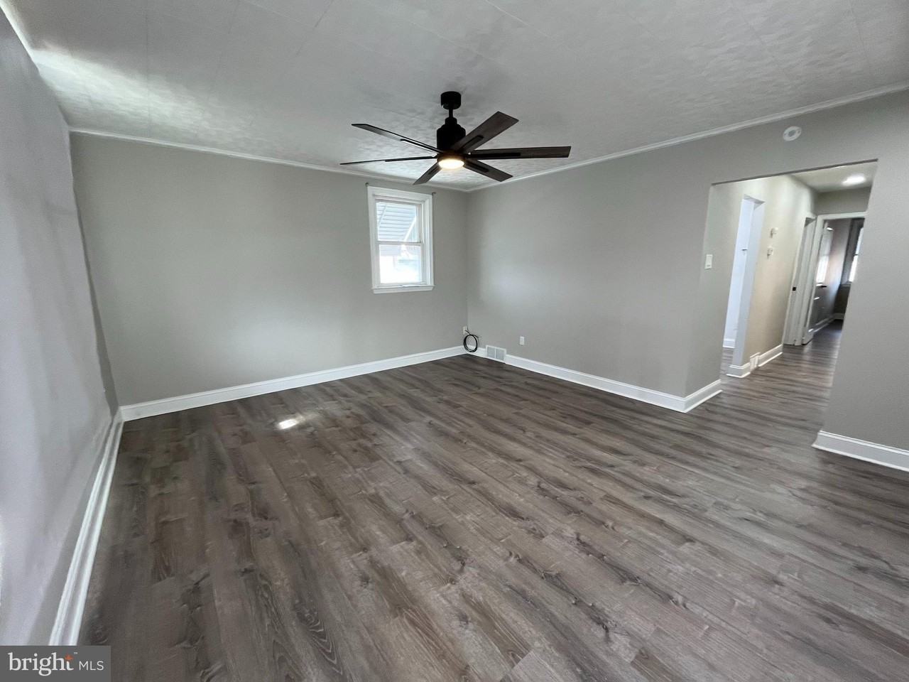 1113 E Hunting Park Ave 1st Fl #1stFL - Photo 3 of 21