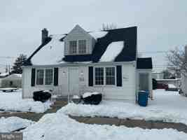 featured image of 1423 Filbert St