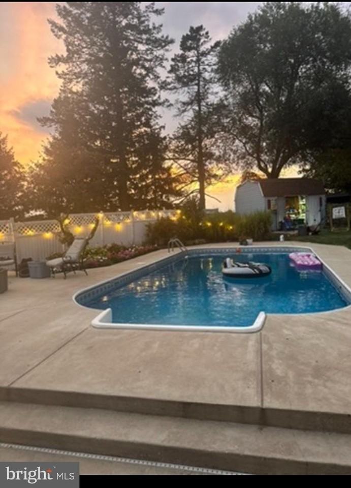 43 Pinewood Cir - Photo 2 of 21