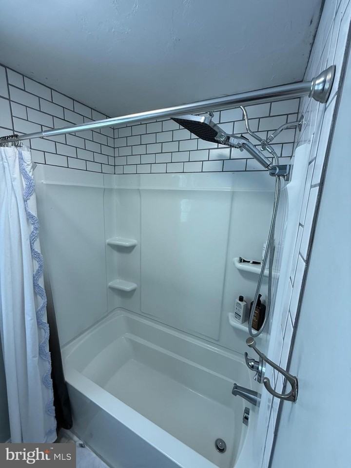 43 Pinewood Cir - Photo 5 of 21