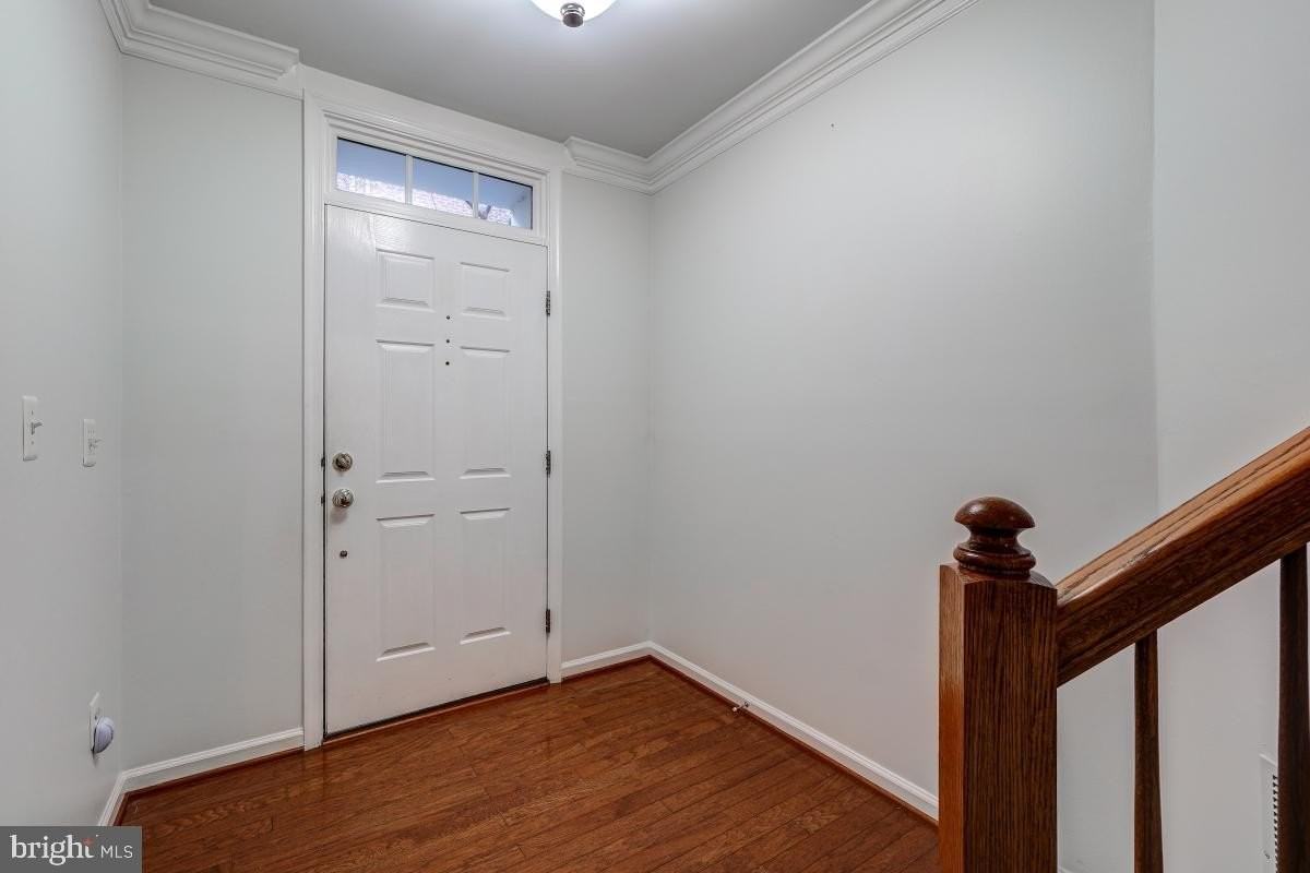 730 Catts Tavern Dr - Photo 4 of 39