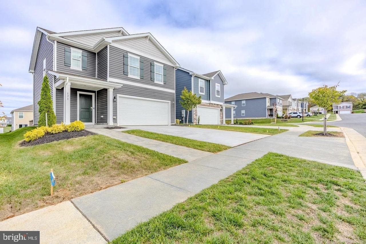 171 Schyrock Dr - Photo 5 of 34