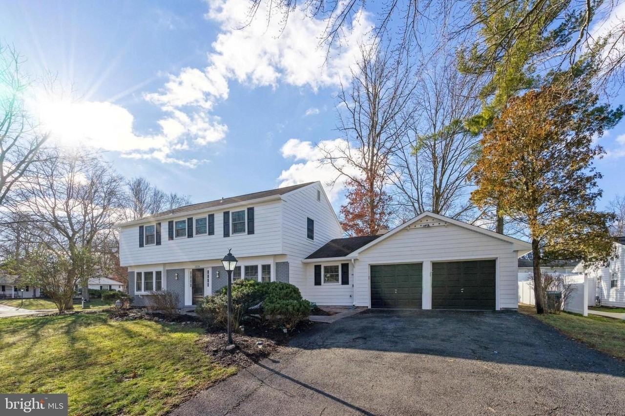 13134 Madonna Ln - Photo 3 of 38