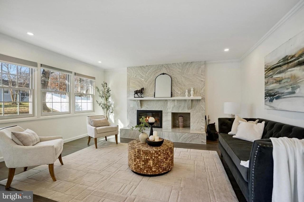 13134 Madonna Ln - Photo 7 of 38