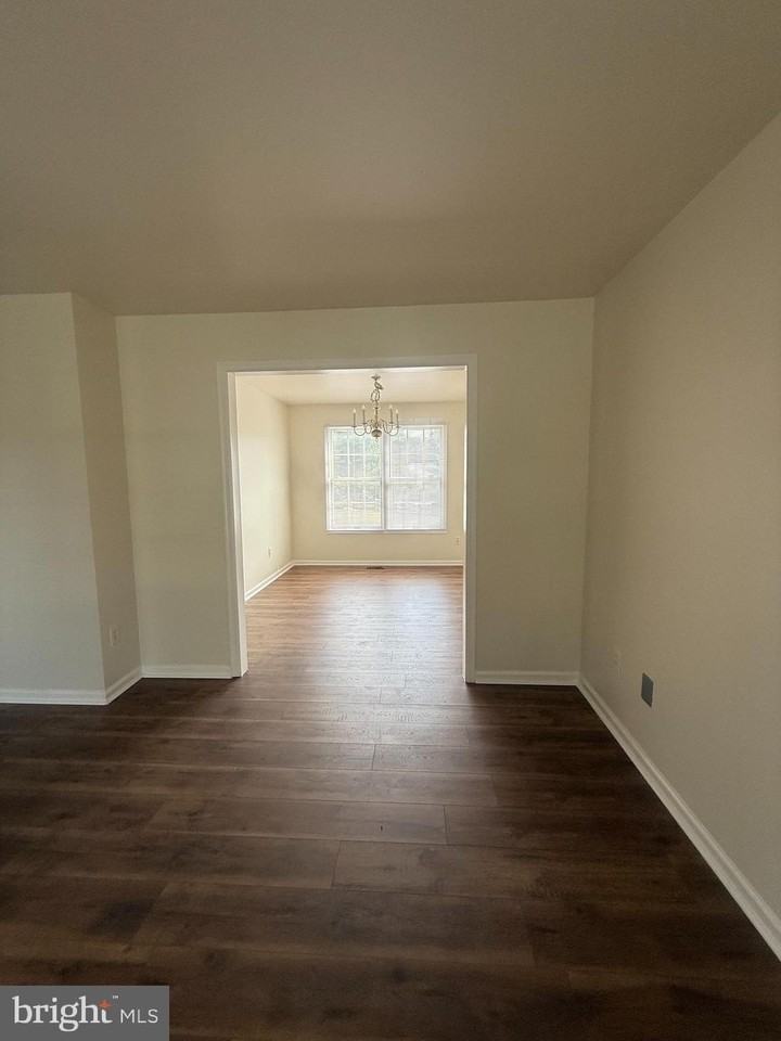 12549 Rock Ridge Rd - Photo 3 of 28