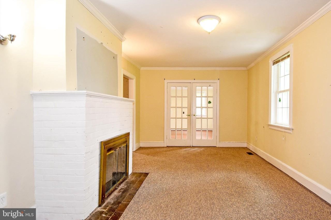 2905 Boswell Ave - Photo 5 of 47