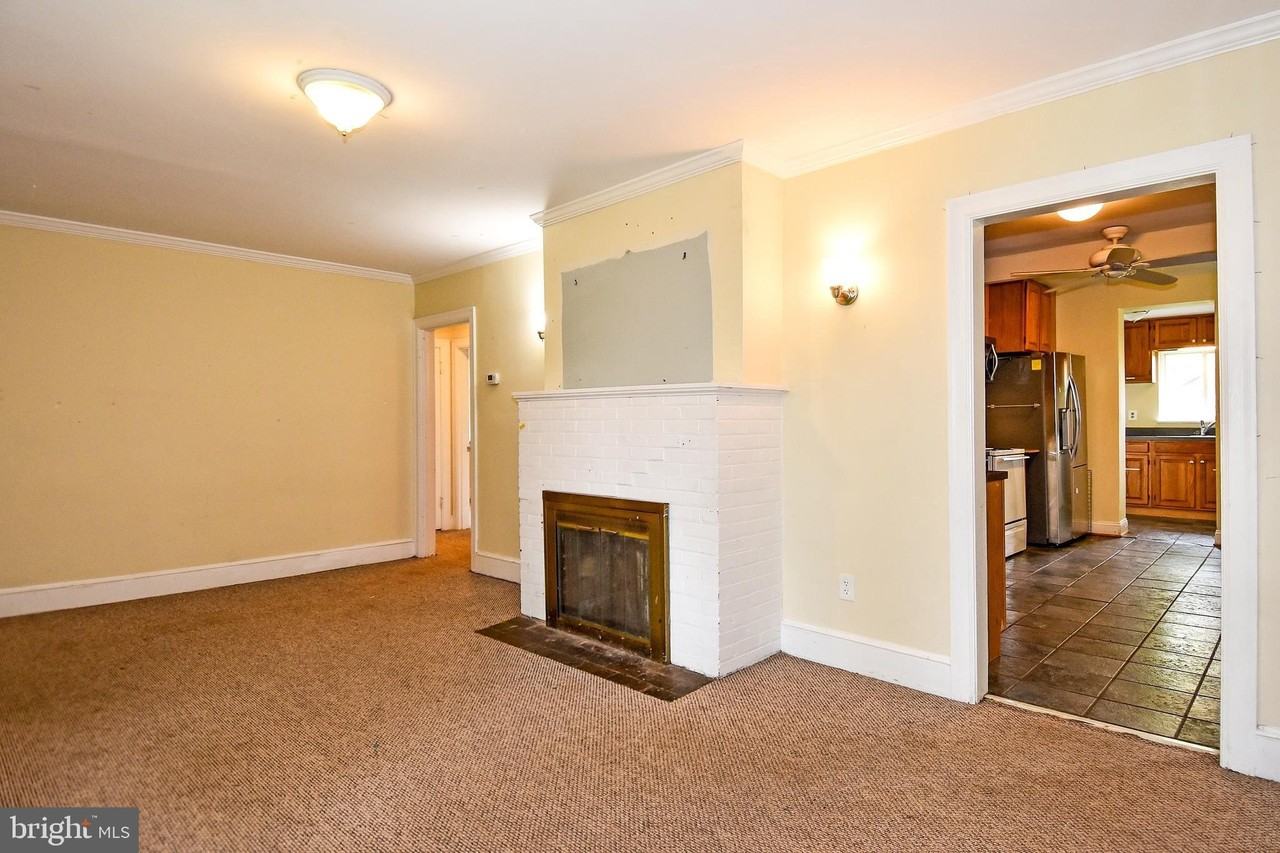 2905 Boswell Ave - Photo 7 of 47