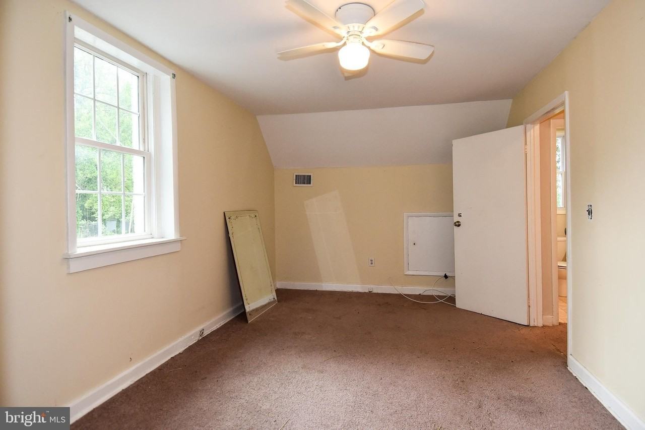 2905 Boswell Ave - Photo 2 of 7