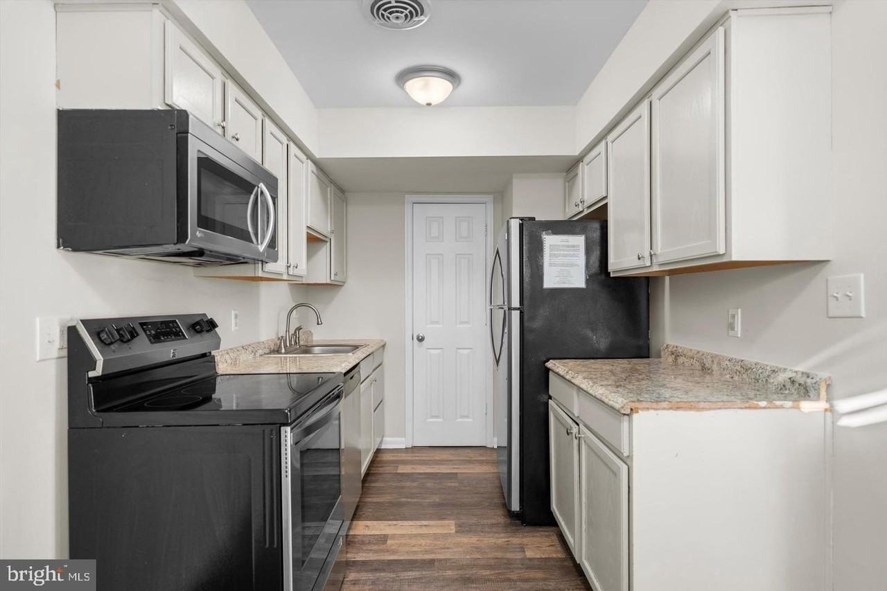 14640 Endsley Turn - Photo 2 of 27