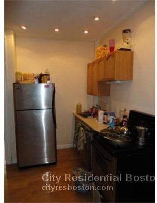 S Huntington Ave #2 - Photo 3 of 6