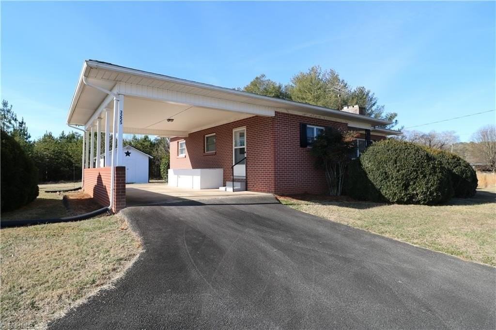 3255 Ararat Rd - Photo 2 of 16