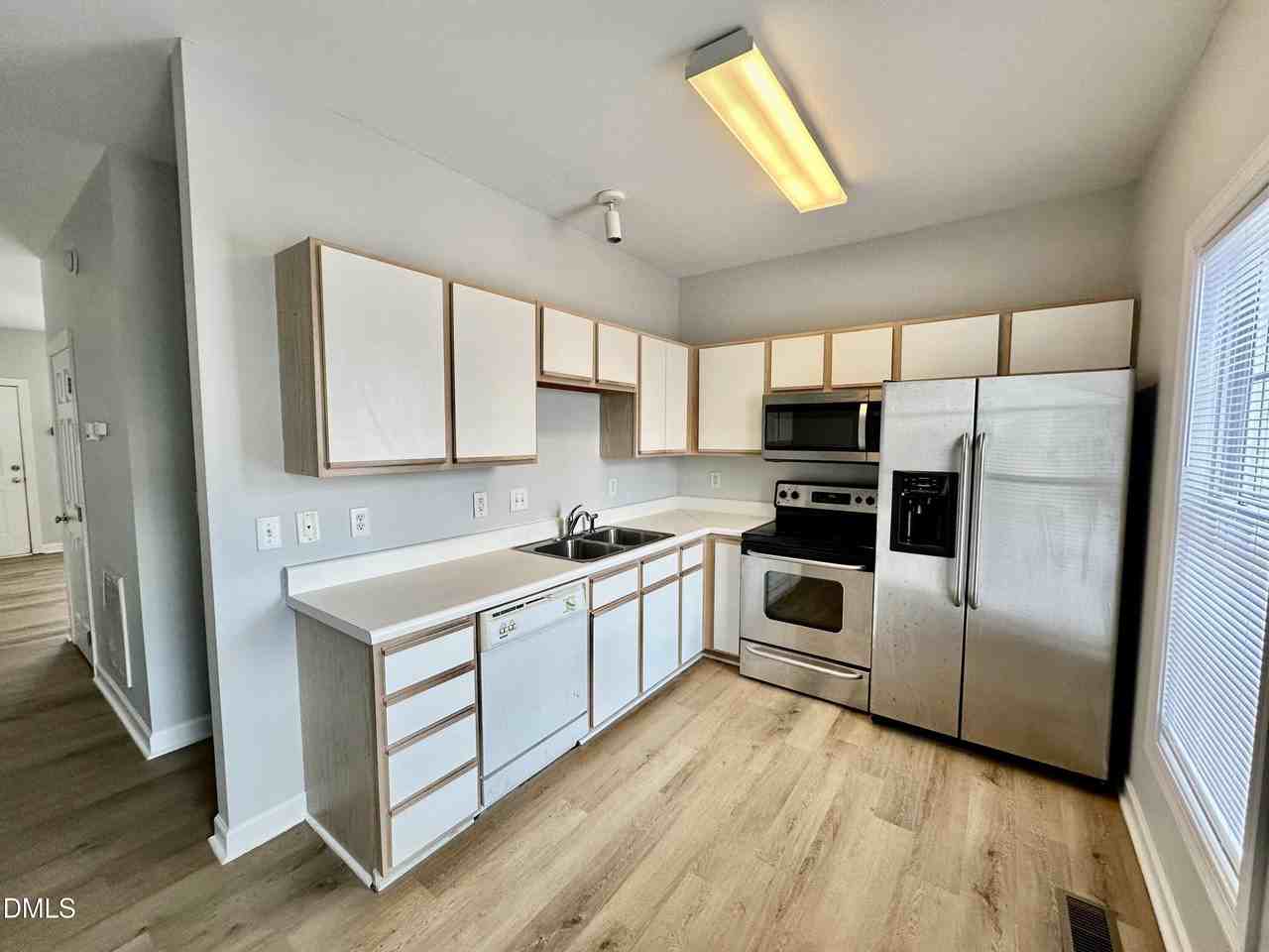 2604 Sterling Park Dr - Photo 3 of 20