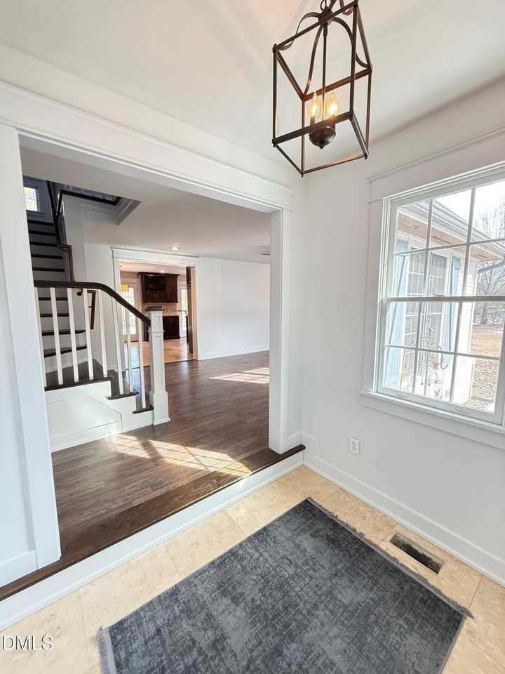 121 Marilou Ln - Photo 3 of 50