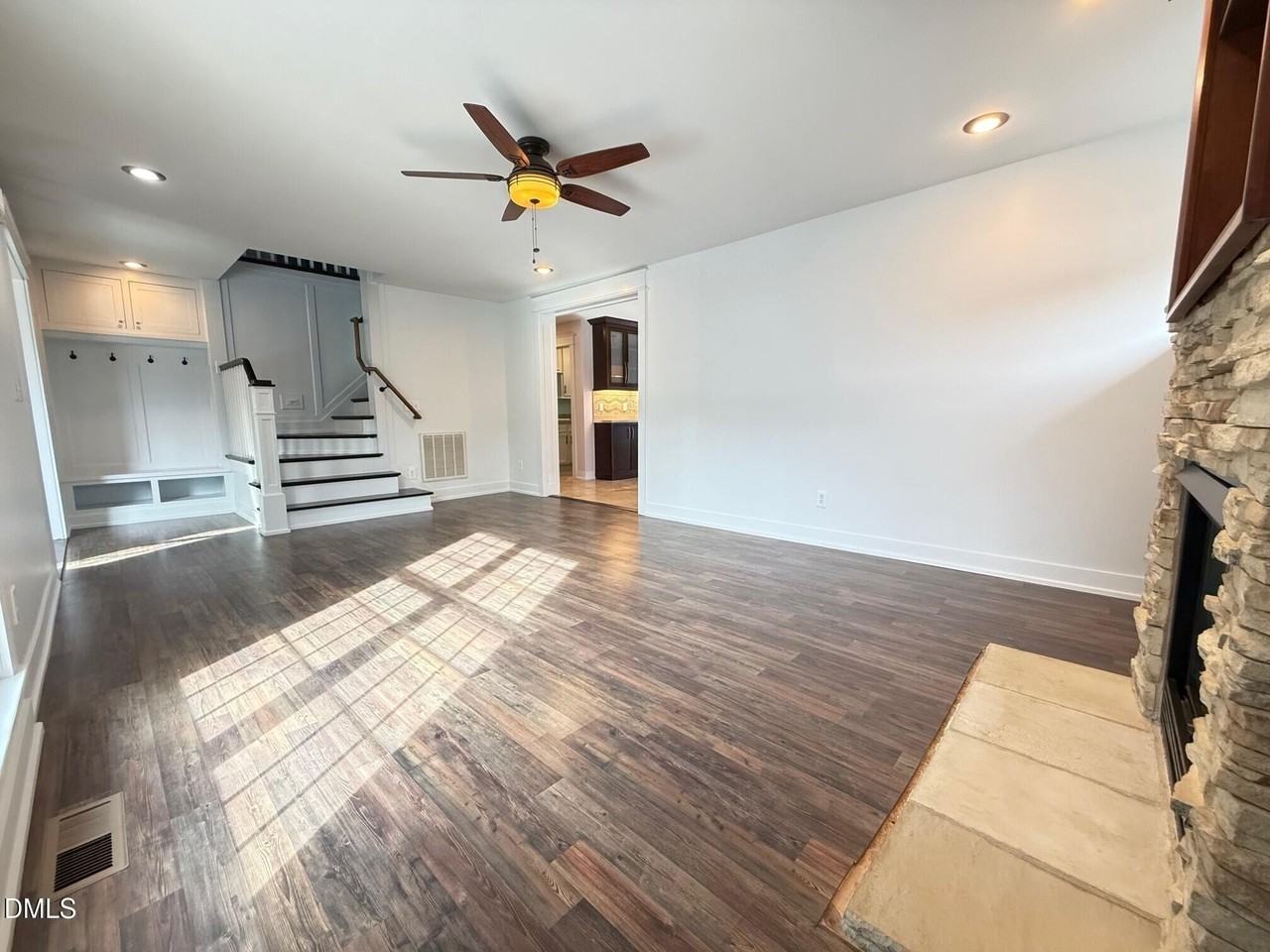 121 Marilou Ln - Photo 7 of 50