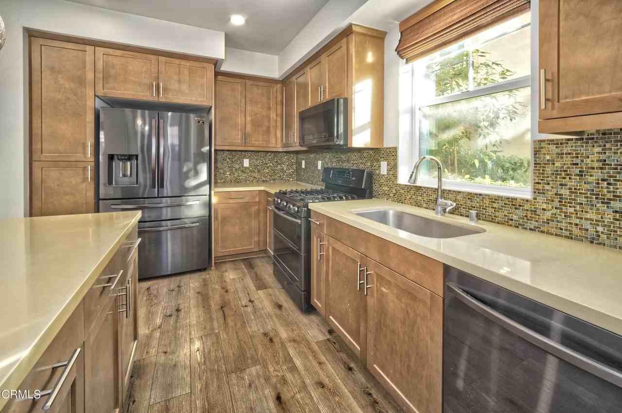 505 Winchester Dr - Photo 4 of 21