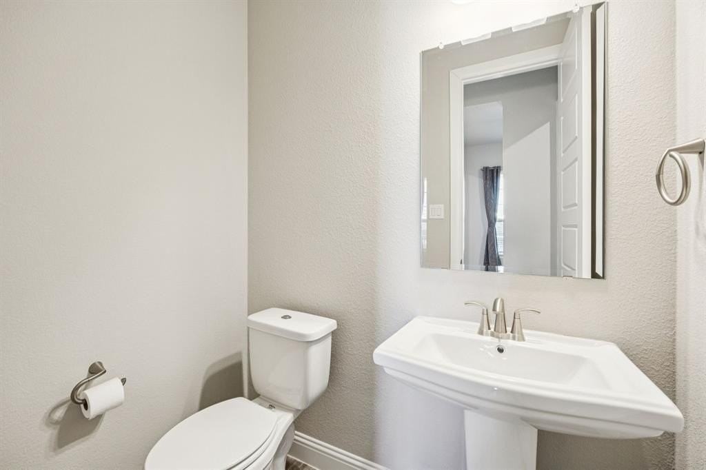 2621 Lazy Dog Ln - Photo 7 of 37