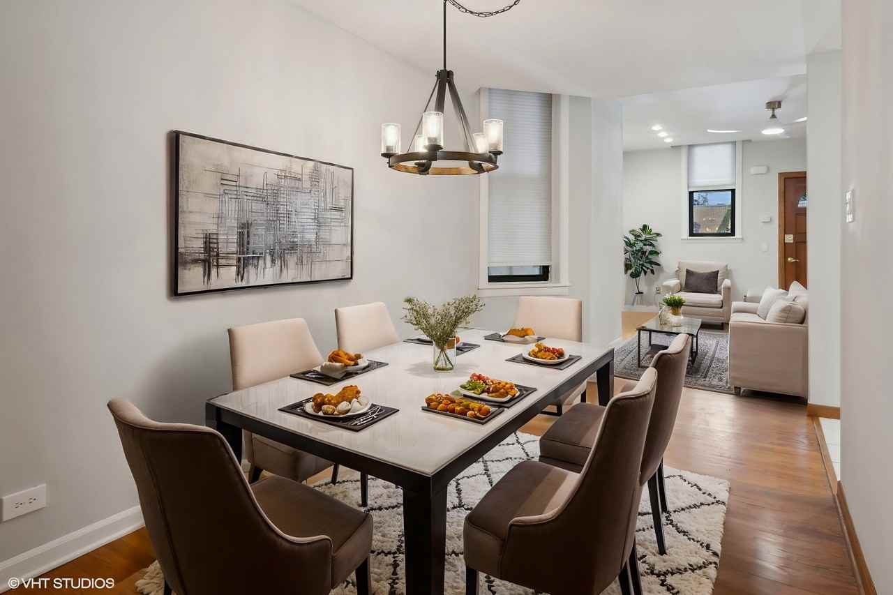 2125 N Clark St #1 - Photo 4 of 39