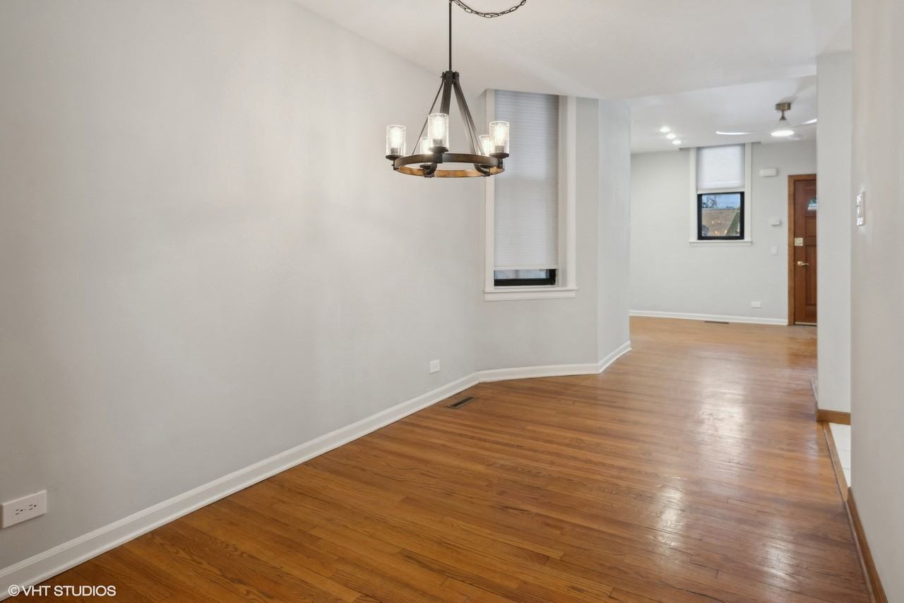 2125 N Clark St #1 - Photo 5 of 39