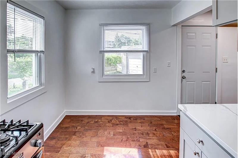 12413 Matherson Ave - Photo 3 of 21