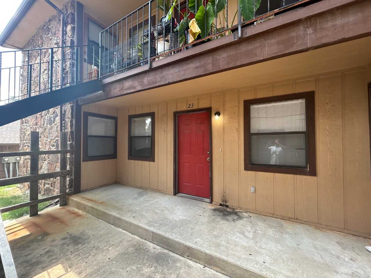 723 North Vinita Avenue - Photo 2 of 2