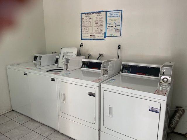 5105 Woodman Ave - Photo 4 of 5