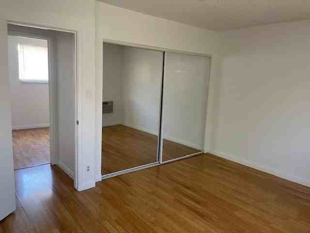 5105 Woodman Ave - Photo 5 of 5