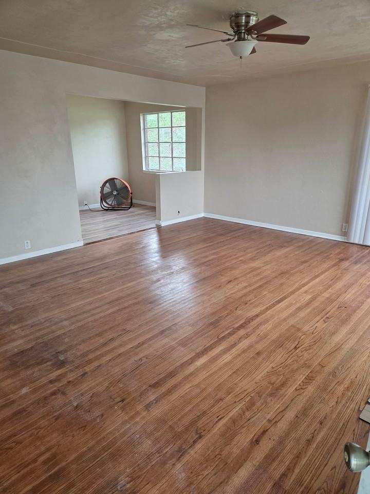 904 33rd St #NA - Photo 4 of 13