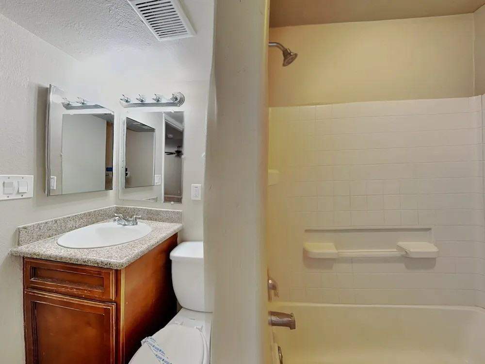 2314 W Sierra St #NA - Photo 4 of 15