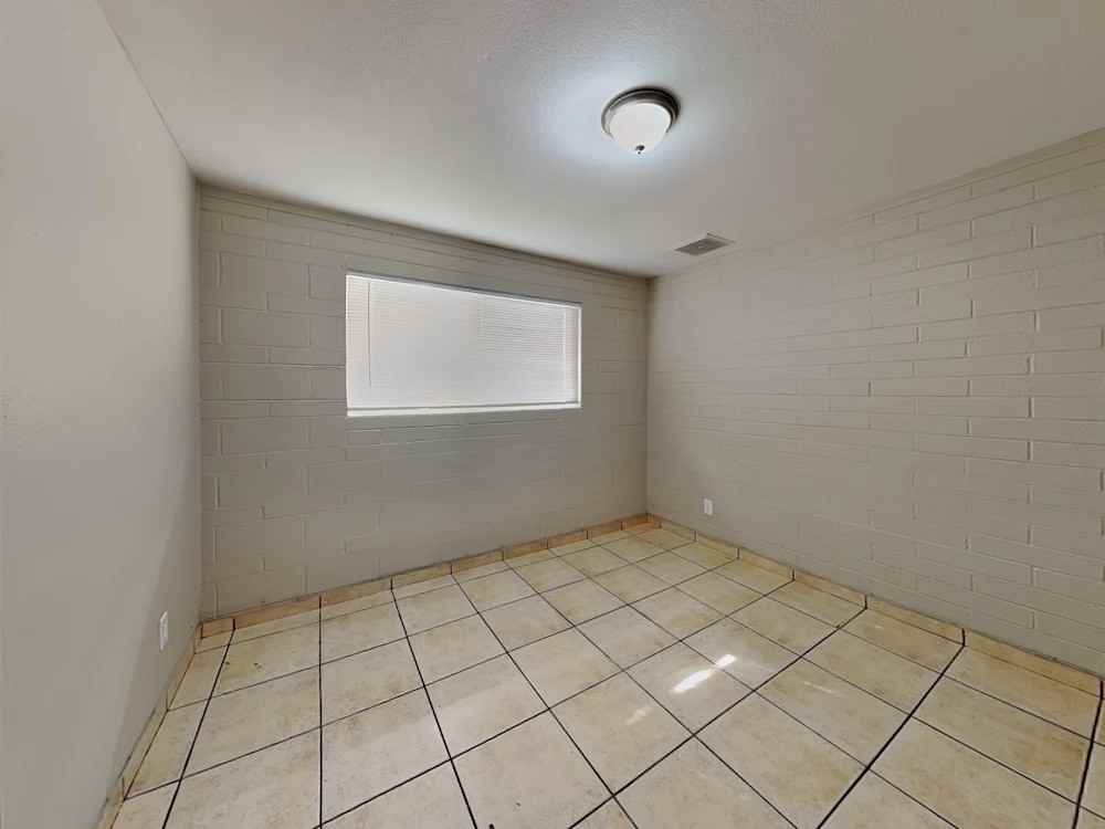 2314 W Sierra St #NA - Photo 5 of 15