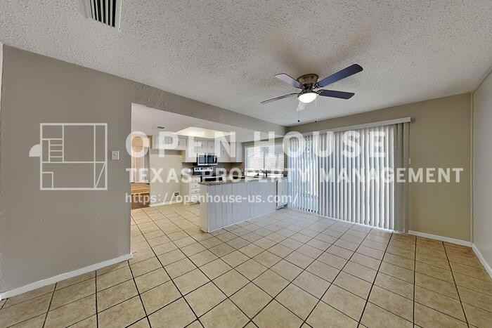 3328 Fontaine St - Photo 5 of 21