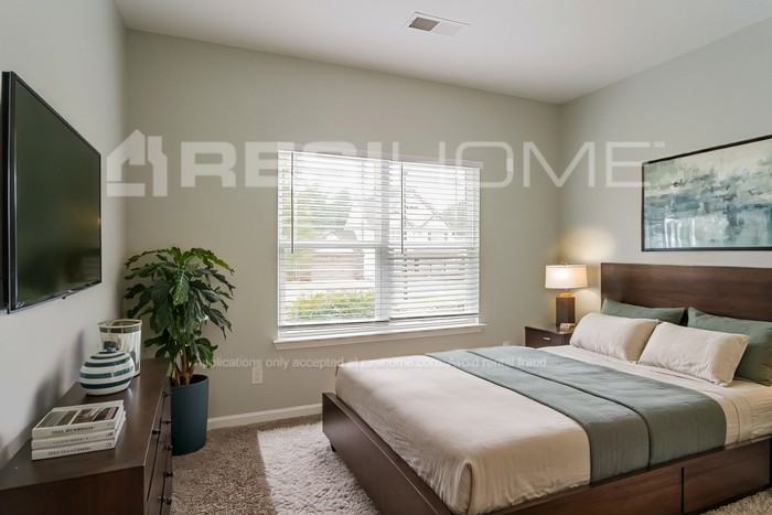 4020 Tarnwood Pl - Photo 7 of 19