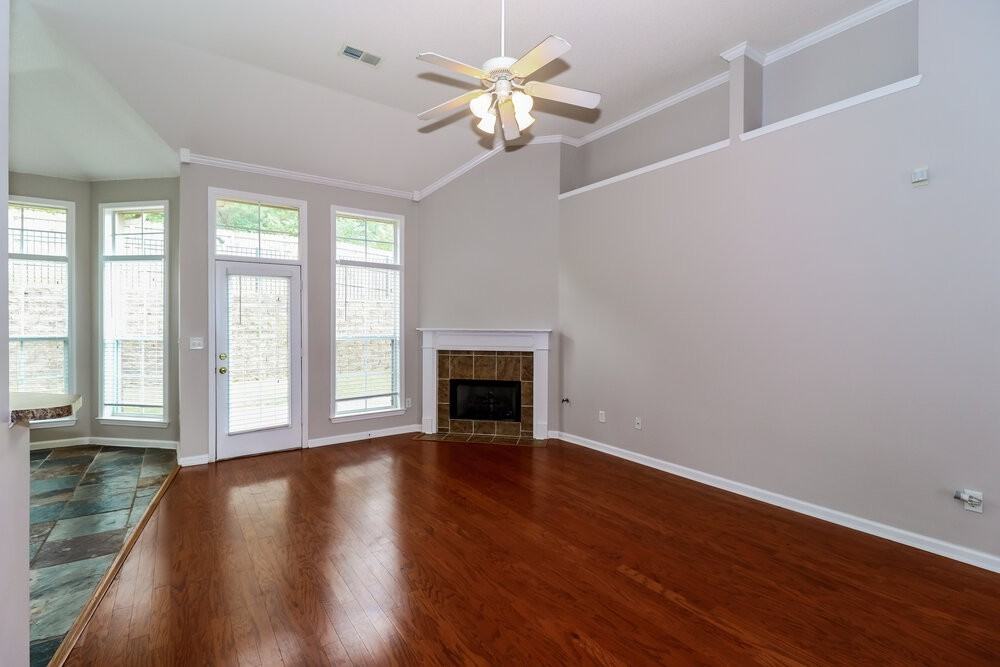 5363 Brookwater Cv S - Photo 4 of 17