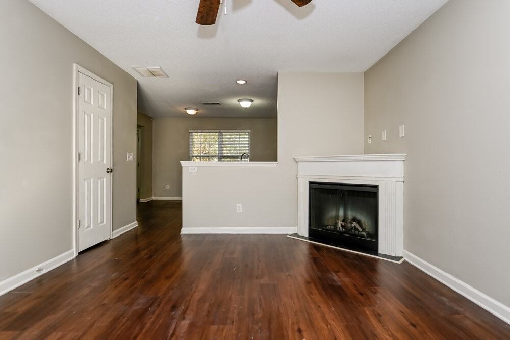 128 Lossie Ln - Photo 4 of 17