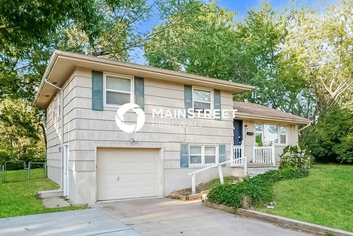 8508 E 85th Ter - Photo 2 of 17