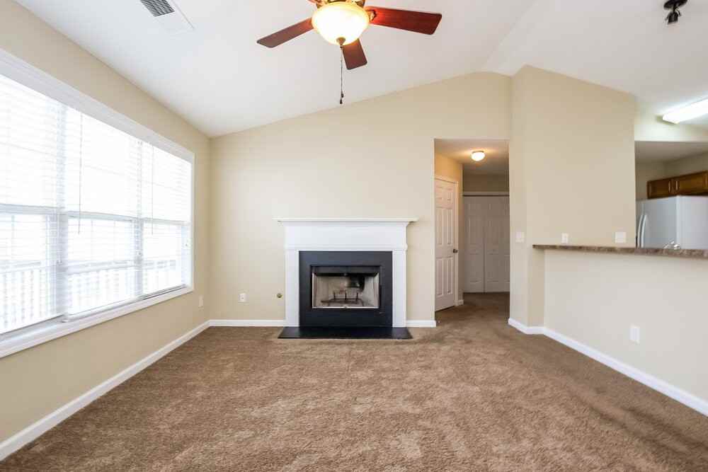 200 Greystone Cir - Photo 2 of 15