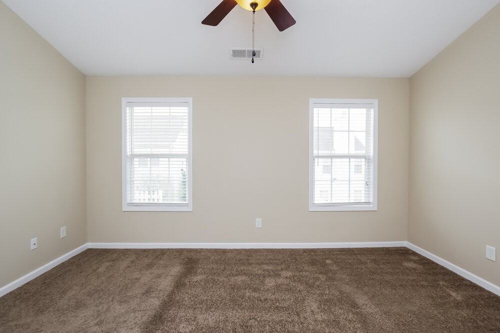 200 Greystone Cir - Photo 7 of 15