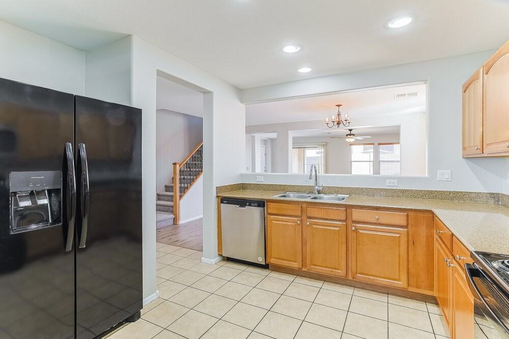 21132 E Tierra Grande Dr - Photo 7 of 17